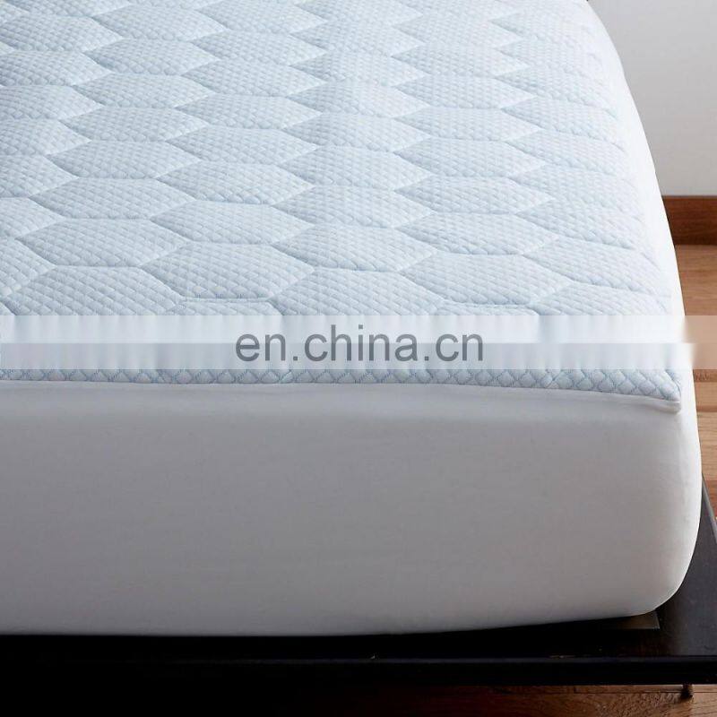 soft home use Poly cotton Quilted mattress pad hotel mattress cover hotel mattress pad Hypoallergenic