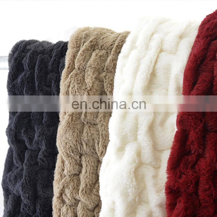 Wholesale recycling super soft extra cozy luxury embossed red white rabbit faux fur throw blanket for couch