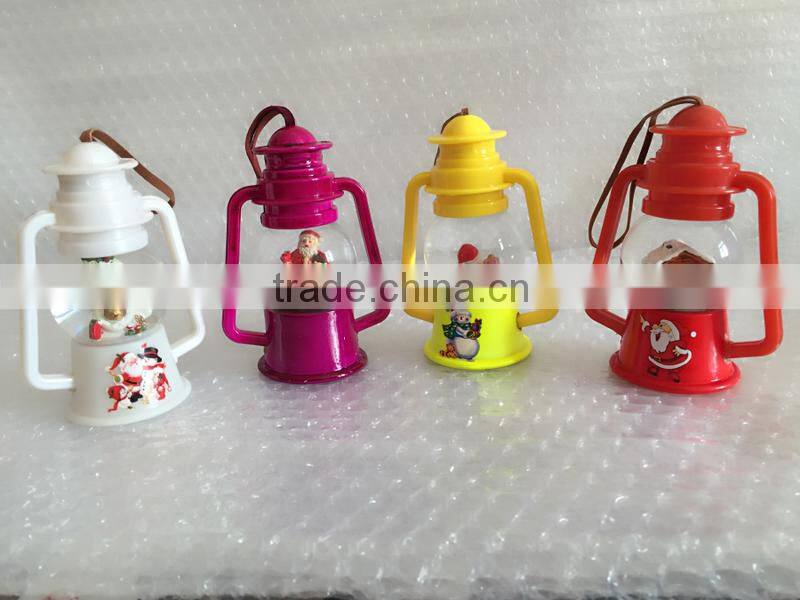 Yellow 2015 Hot Sale 45mm Polyresin Led Christmas Tree Water Globe Latern Design