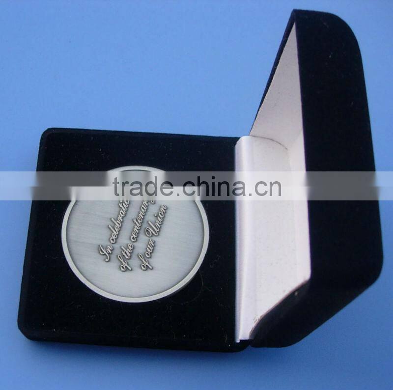 Canada maple leaf replica gold coin