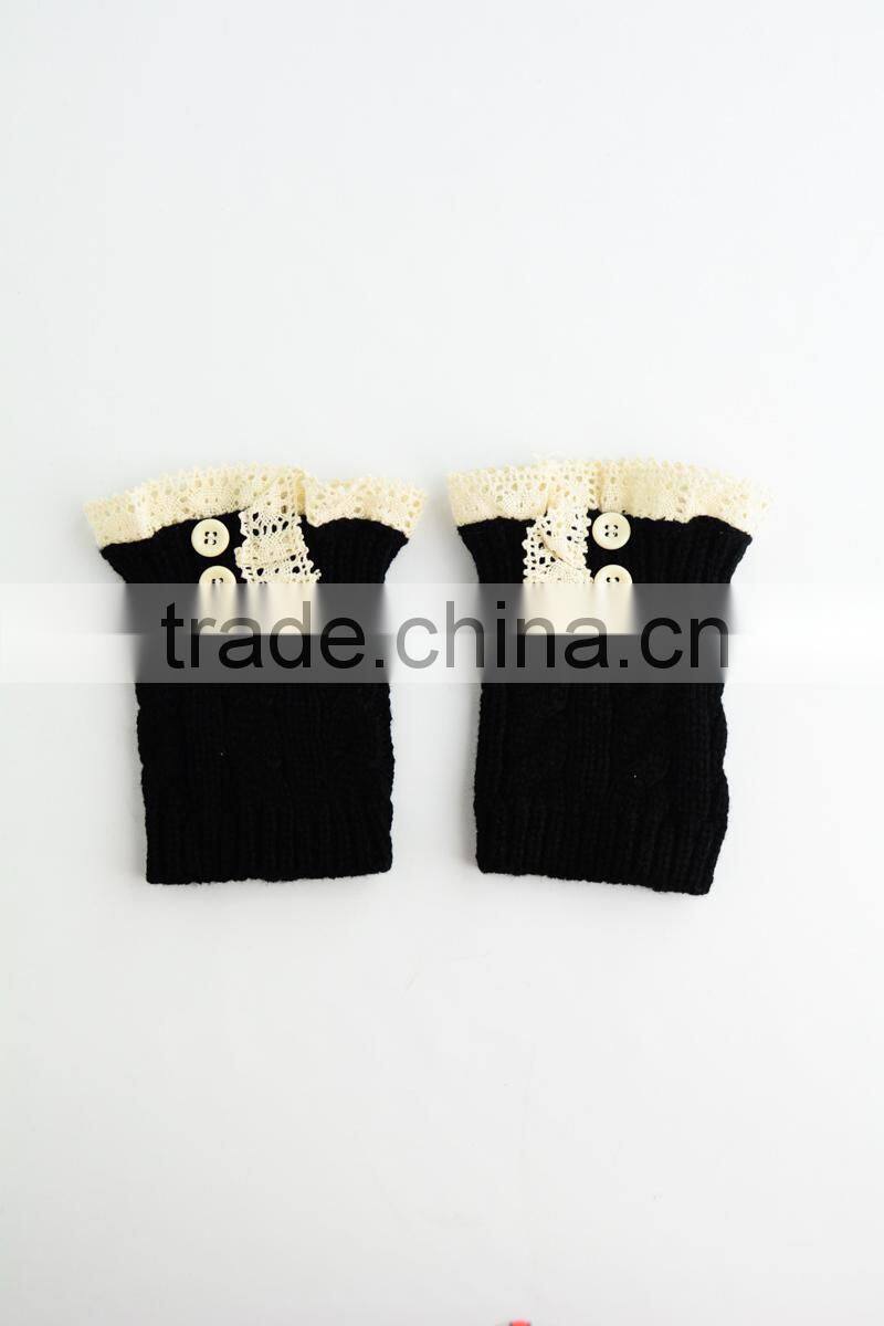 Lace boot cuffs with two butons
