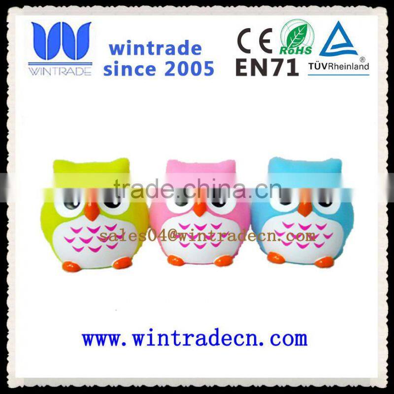 eco-friendly plastic babies bath toy bright color flashing owl