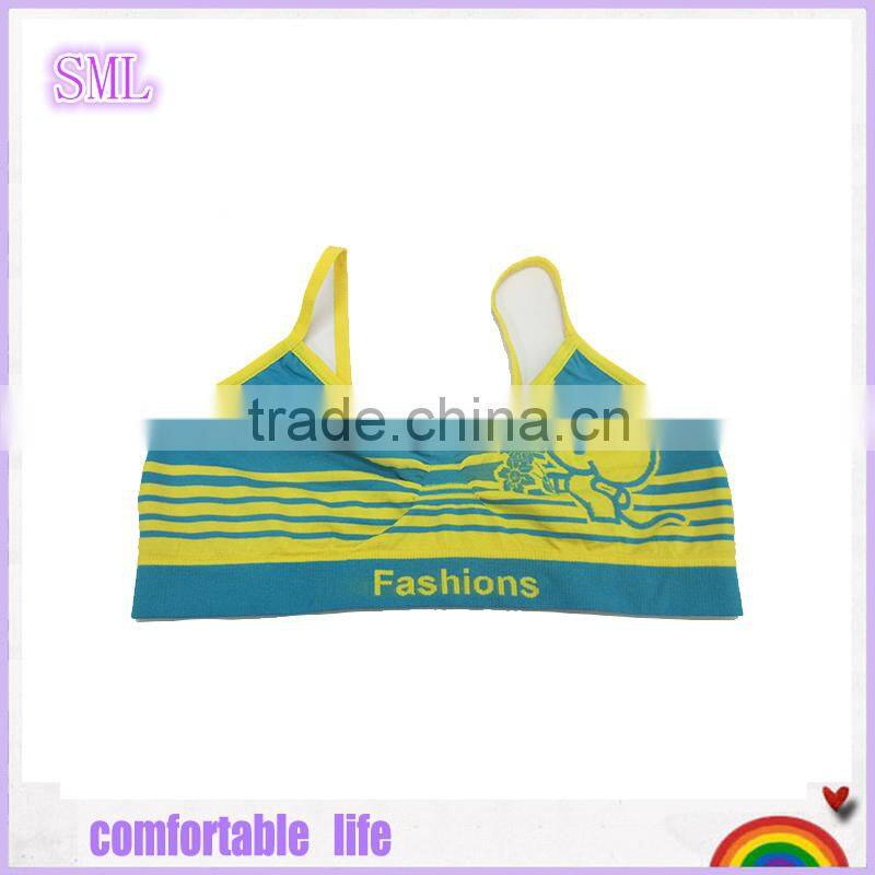 New comfy Girls Seamless Bralette in 90% Nylon