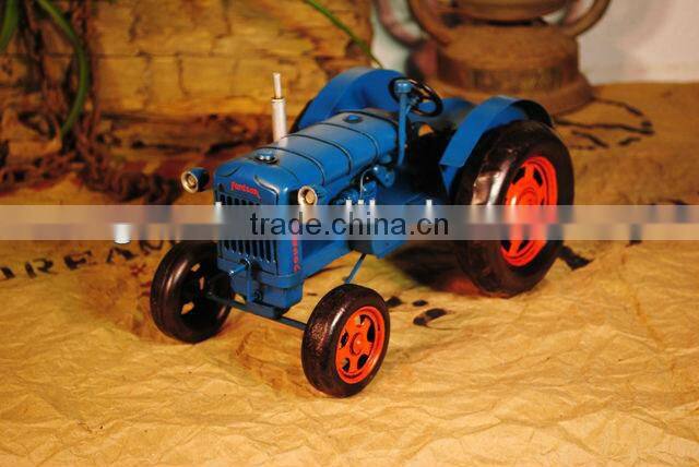 Tractor metal model
