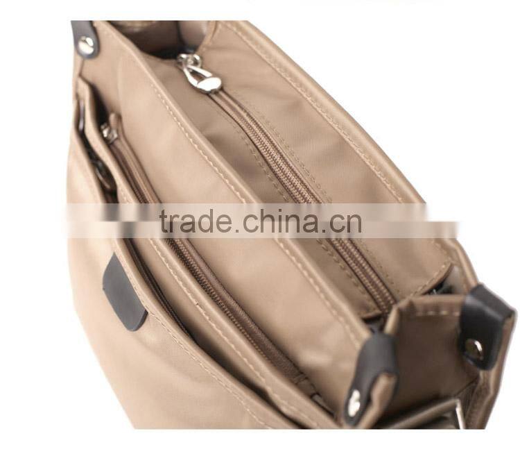 New fashion nylon messenger bag wholesale