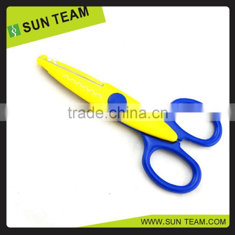 CS004A LFGB Certificate New plastic handle paper scissors 5-1/4"