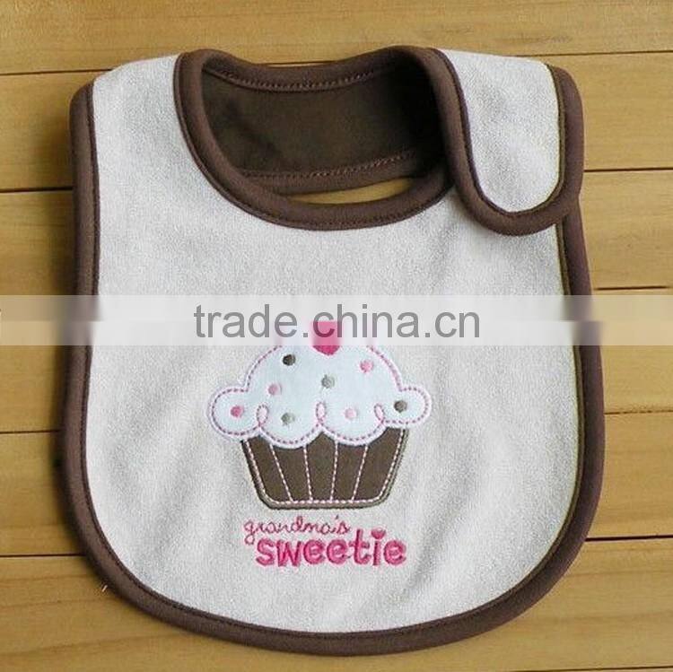 Embroidered cake Best quality fashion style baby drool bib