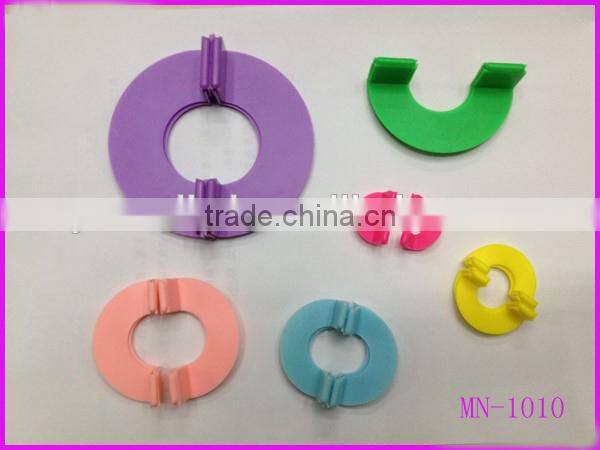 Neon color 6 sizes/set plastic yarn ball pompom maker for knitting crafts