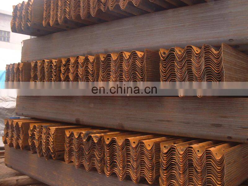 Hot dip galvanized highway guard rail with W shape section and powder coated surface