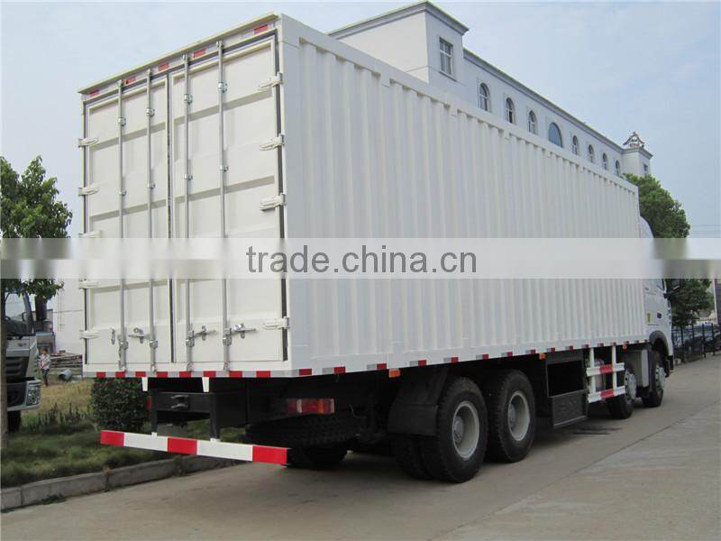 30ton Howo A7 box body truck