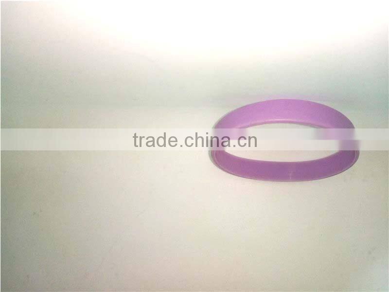 Soild Color Purple Fashion Silicone Sport Bracelet Hand Chain Waterproof Chains