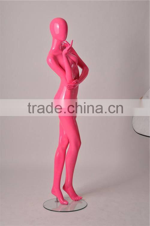 Christmas window display women mannequins with abstract face