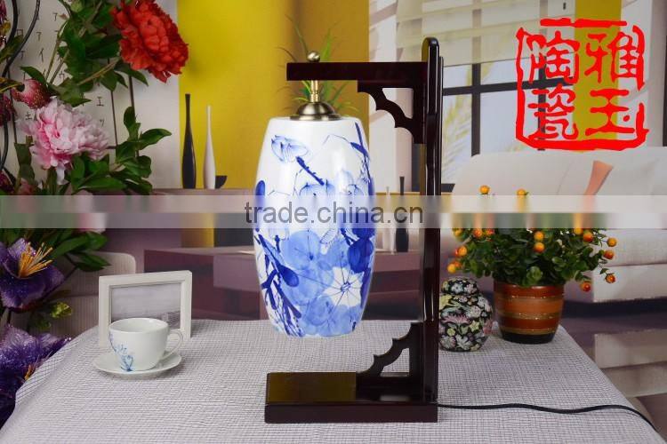 ceramic handpainted antique wooden table lamp for hotel