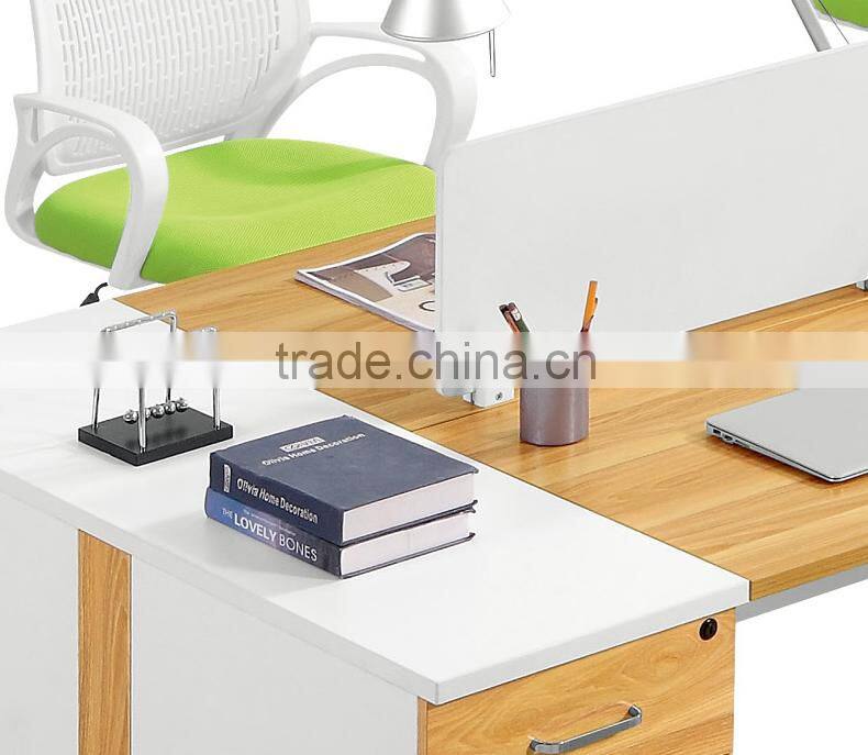 2015 Modern Wooden 4 Seats Office Partition Workstation Office Furniture