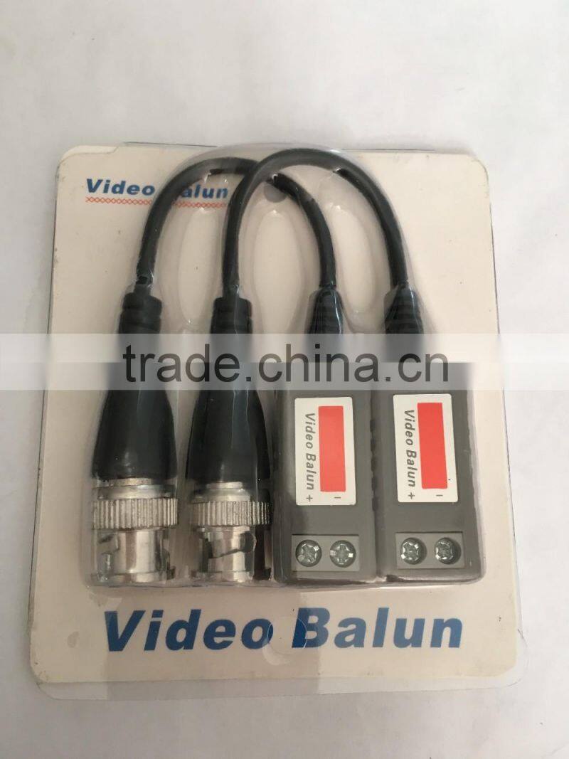 Power CCTV video balun with BNC connector