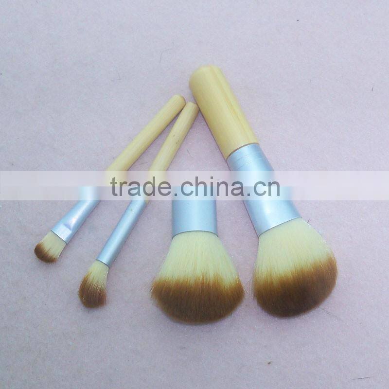 Hot sale 4 pcs makeup brushes portable soft synthetic hair bamboo handle cosmetic makeup brush set with gunny bag