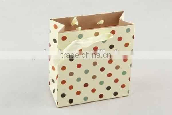 Shopping Paper Bag with Heart pattern/Printed Foldable Gift Bag