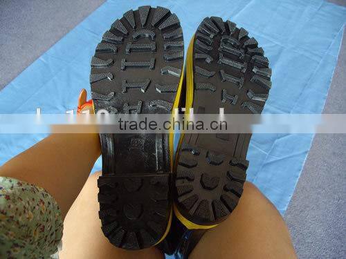 Can be used with fire fighting costume rubber boots