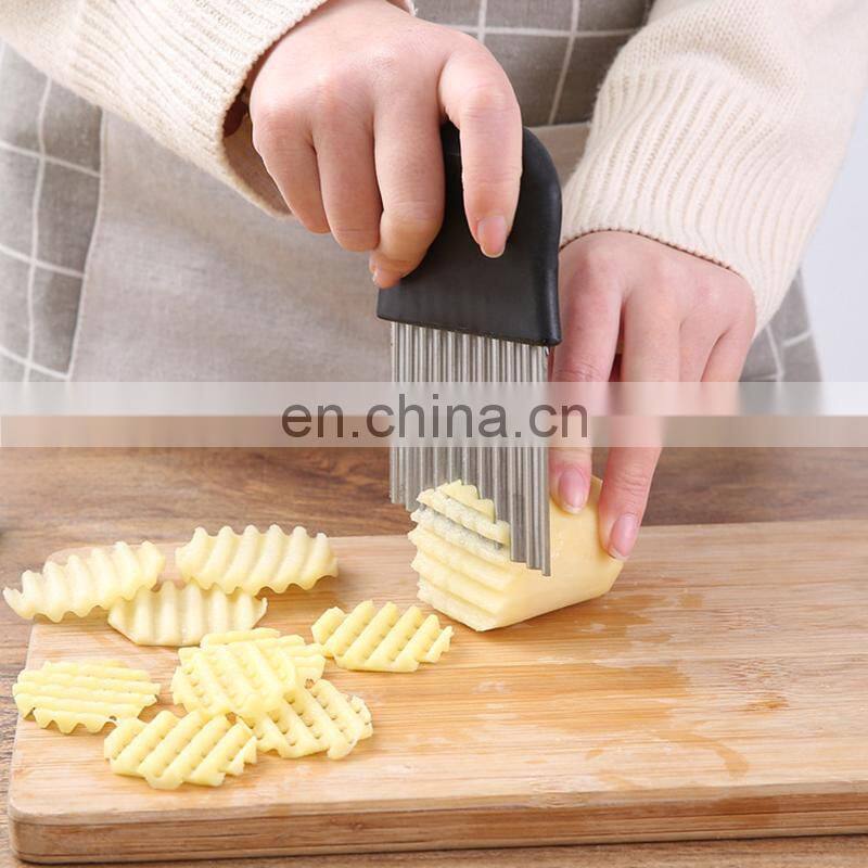 Hot Selling Cooking Tool Plastic Handle Stainless Steel Sharp Blade Ripple Potato Chip Potato Slicer Potato Cutter Knife