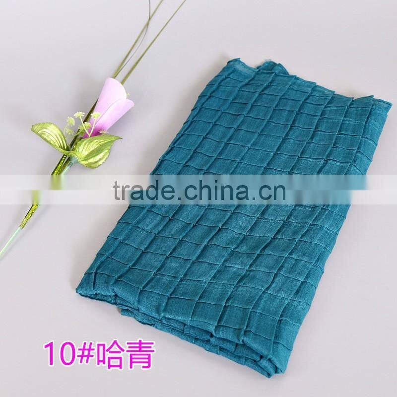 2016 Newest Check Pattern Embossed Plain Viscose Women Scarf