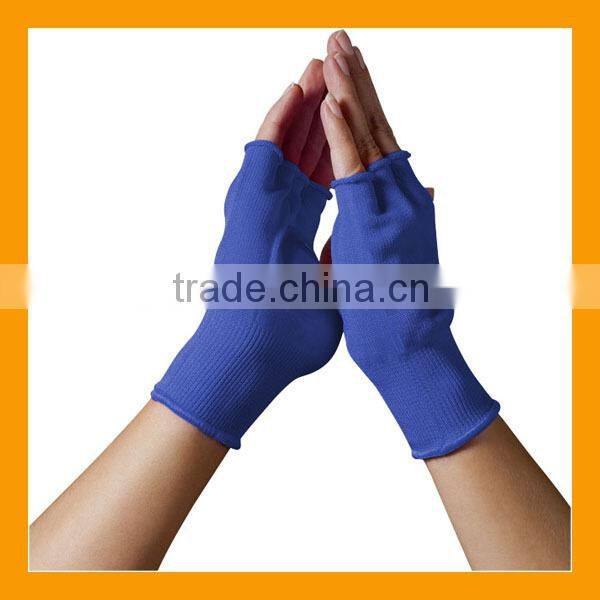 Noise Maker Soccer Glove For Football Fans