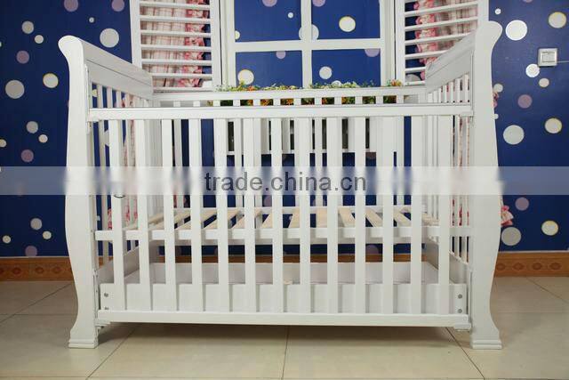 Wooden foldable baby cot