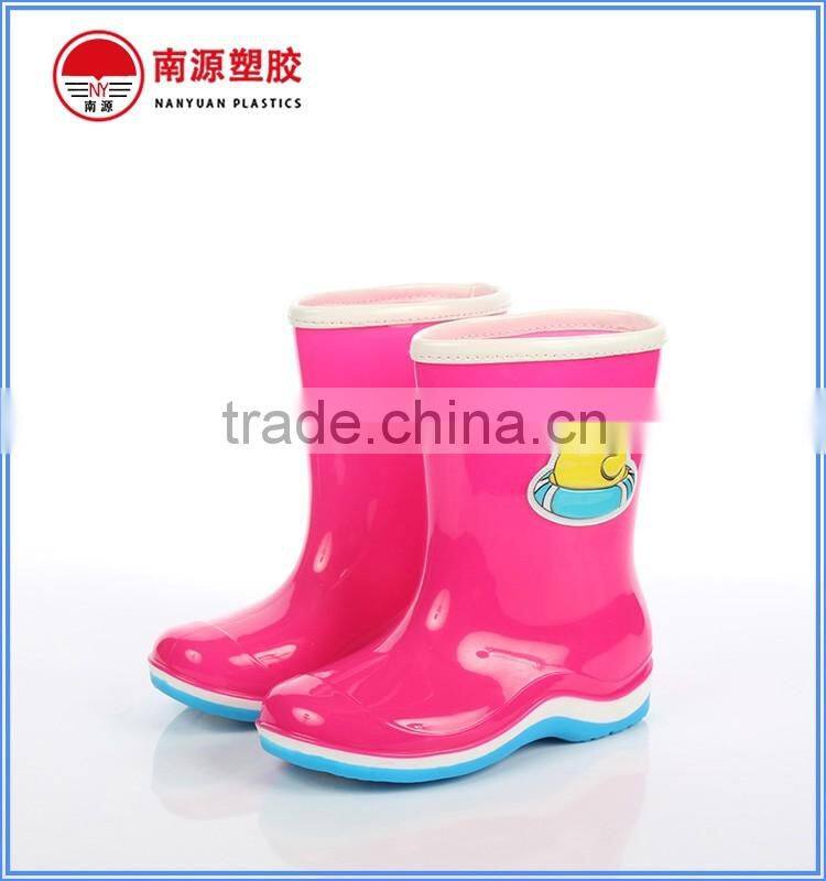 Children rain boots with optional LED light