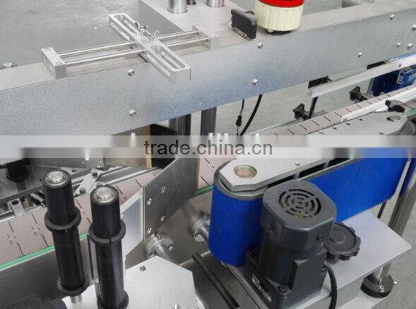 high quality automatic Flat bottle labeling machine for cosmetics