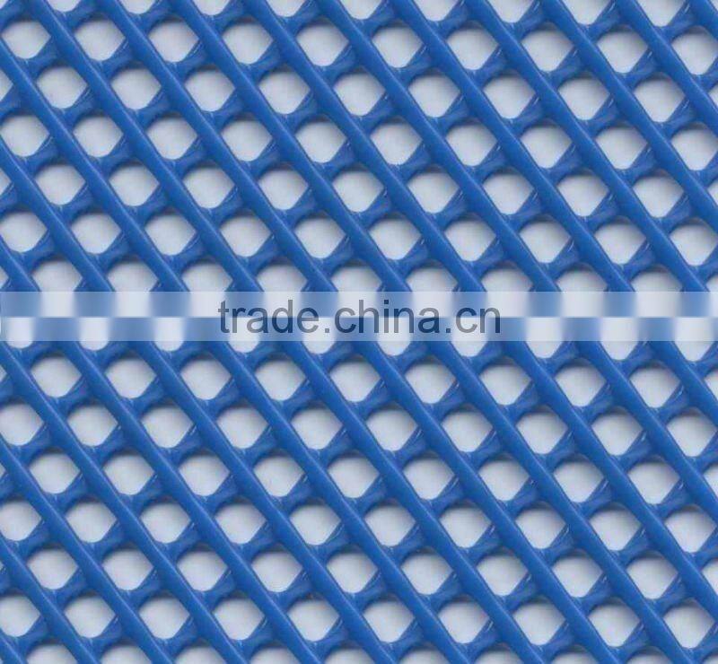 Plastic mesh fabric