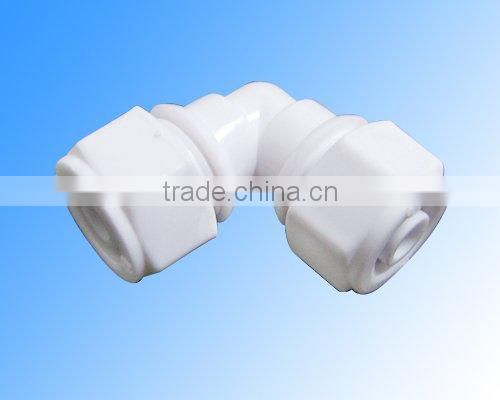 sell plastic pipe fitting