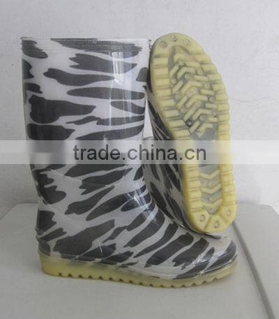 2015 colorful fashion rain boots pvc