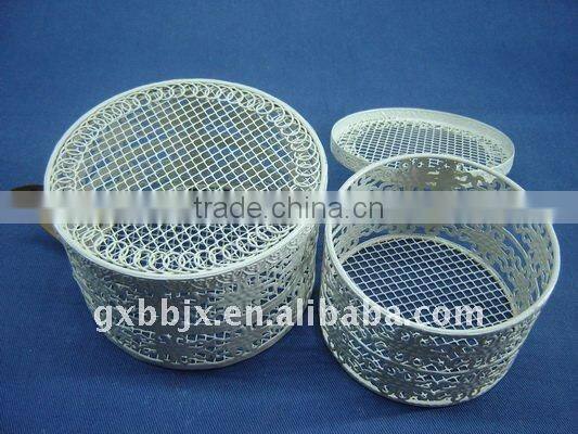 Round/Egg shaped silver/coffee wire storage box with lid