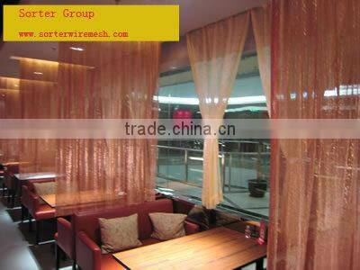 Shimmering mesh metal fabric for screen