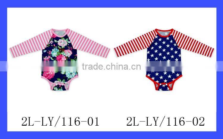 New Design Holiday Whloesale Soft Cotton Children Clothing Long Stripe Sleeve Printed Star Baby Clothes Romper Designs