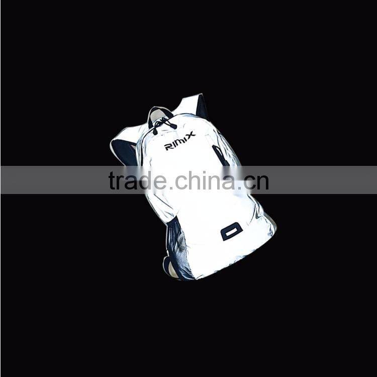 Custom silver grey waterproof 0.6mm abrasive resistance reflective pu leather fabric for sewing shoe