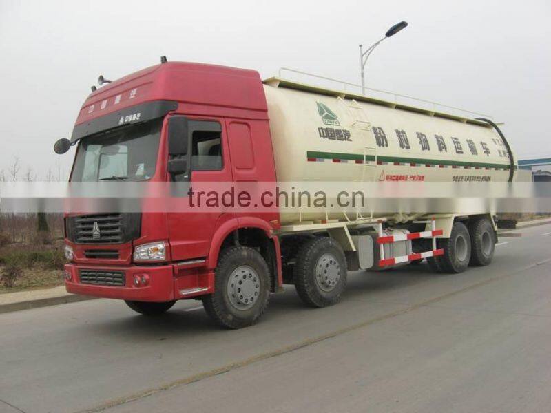 HOWO Powder Material Truck