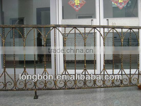 2014 Top-selling modern wrought iron fancy balcony railing