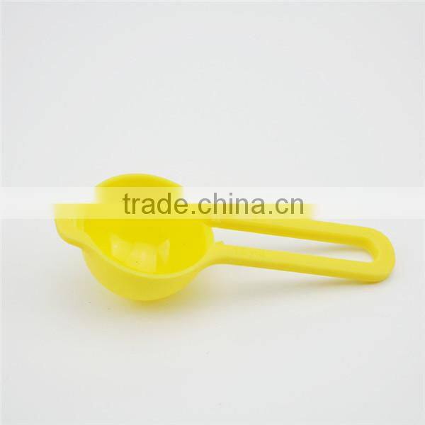 Fancy design high quality plastic measuring cup