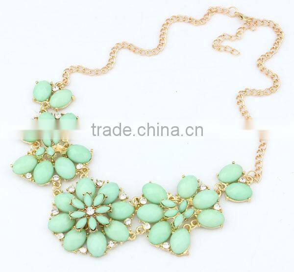 Metal Acrylic Flower Vintage Collar Pendant Statement Necklace Women Necklaces & Pendants Fashion Necklaces for Women 2014