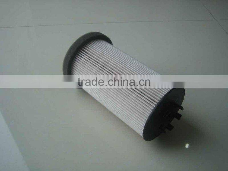Tractor engine filter element of fuel filter body