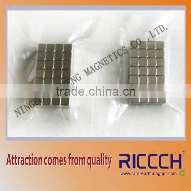 Super Strong N35 Countersunk Disc Magnets Customized