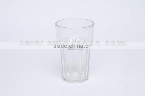 clear plastic mugs