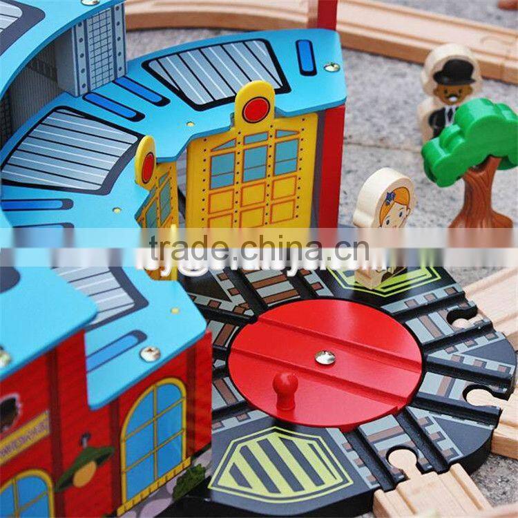 New style 142 pcs children construction toy wooden toy train track W04C072