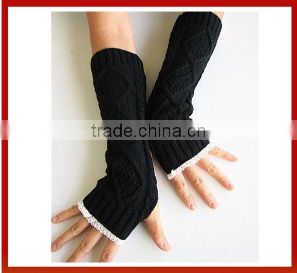 2015 New Design Knitted Lace Trim Gloves/New Pop Button Sided Lace Trim Mma Gloves Wholesale