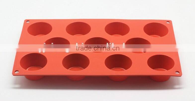 2016 Hot sale food grade FDA and LFGB 11 hole muffin cups silicone cake mold
