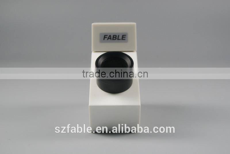 Hand-HeldJewelry and Gem Refractometer with Testing Rang of 1.35 - 1.85 with CZ testing prism