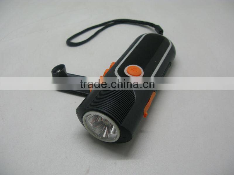 Dynamo torch with FM/AM radio