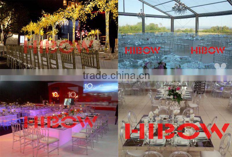 dark red folding plastic resin chairs