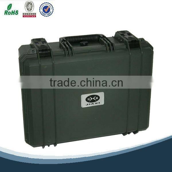 transport case with padded divider