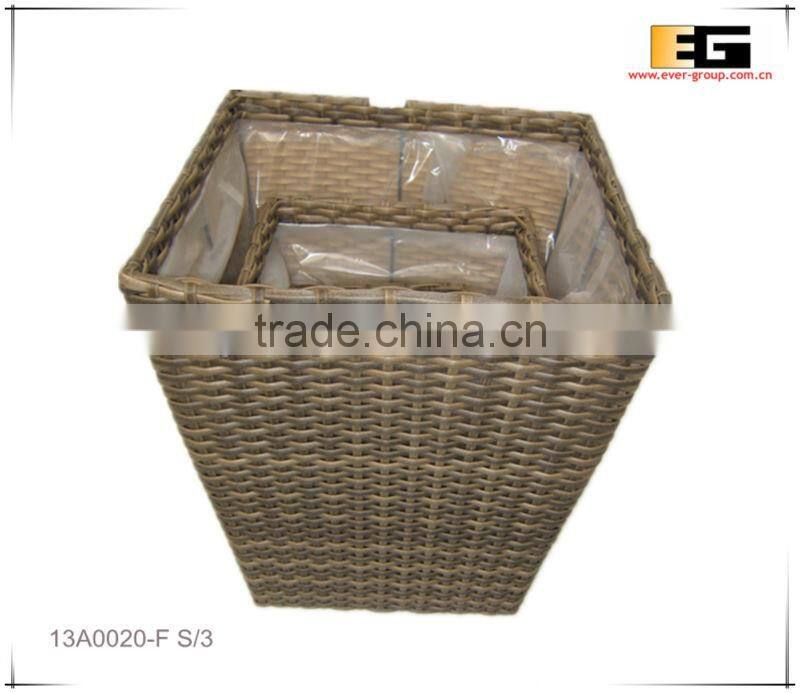 Plastic/PE rattan square with liner flower planter